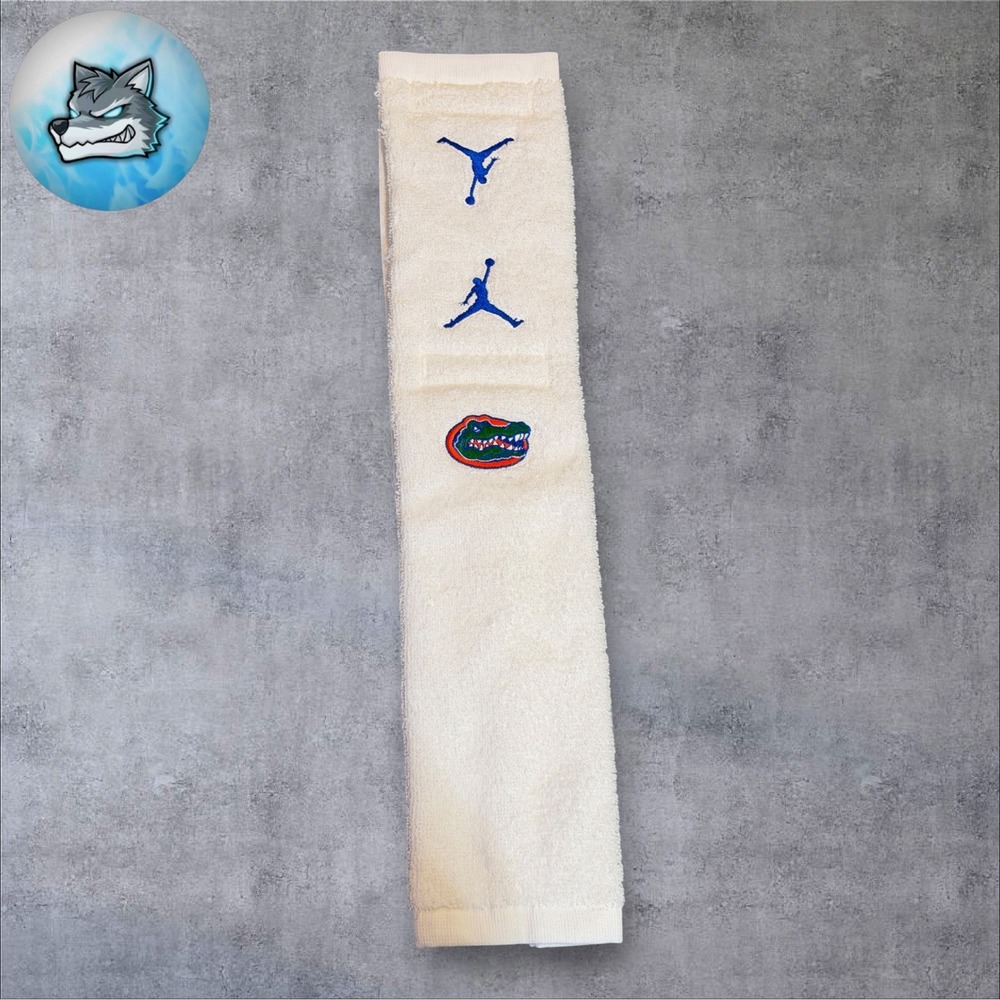 Nike Jordan Florida Gators Team Issued Microfiber QB Football Towel PAC412-197